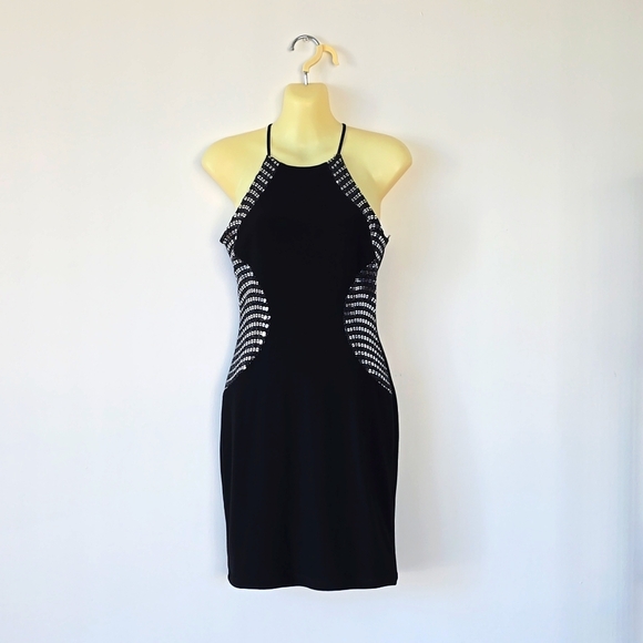 City Studio Black Halter Neck Sleeveless Back Zip Sheath Bead Accents Size 3 - Picture 1 of 11